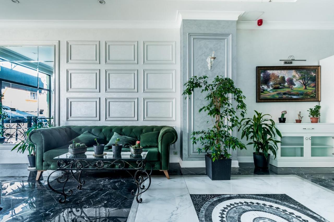 Old Garden Hotel Батуми Екстериор снимка