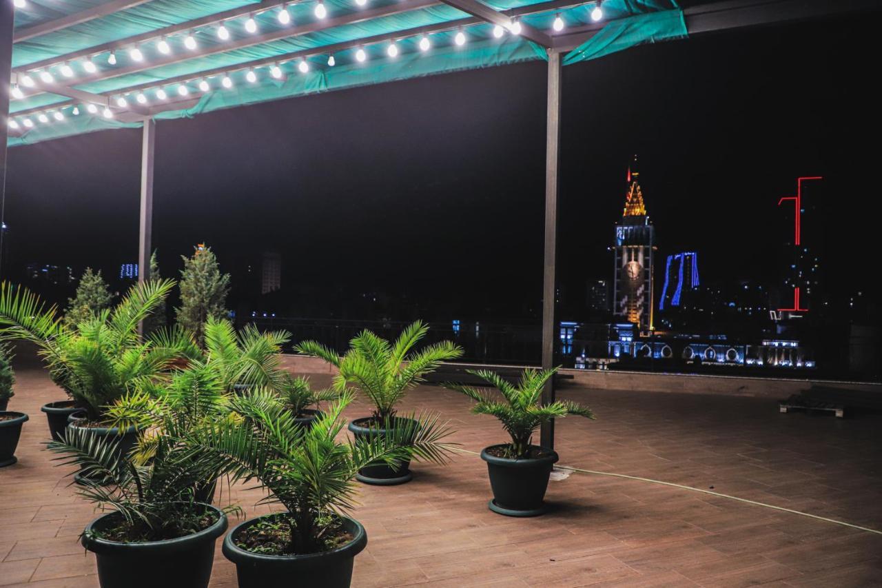 Old Garden Hotel Батуми Екстериор снимка